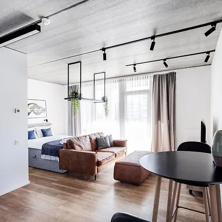 Ozas Park Spacious & Modern * Vilnius