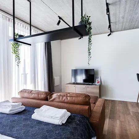 Ozas Park Spacious & Modern